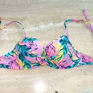Shade & Shore Floral Bikini Top